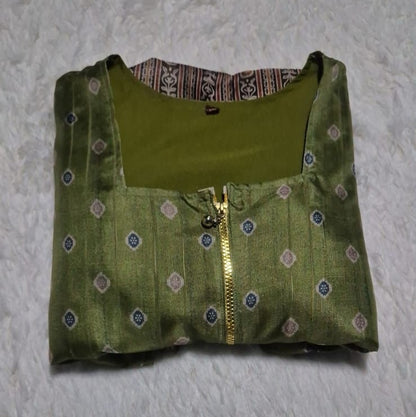 [Ready Stock-Zip & Go Saree]Green Chanderi Silk Saree with Ready Blouse, Linings