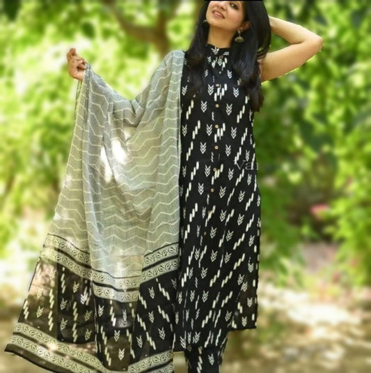 [Ready SG Stock] Black & White Ikkat Printed Sleeveless Cotton 3 Pcs Punjabi Suit [Indian Dresses]