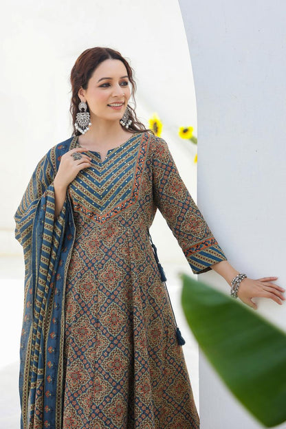 [Ready SG Stock] Earthy Peacock Green Pure Cotton Anarkali 3 Pcs Punjabi Suit with Dupatta [ Indian Dresses ]