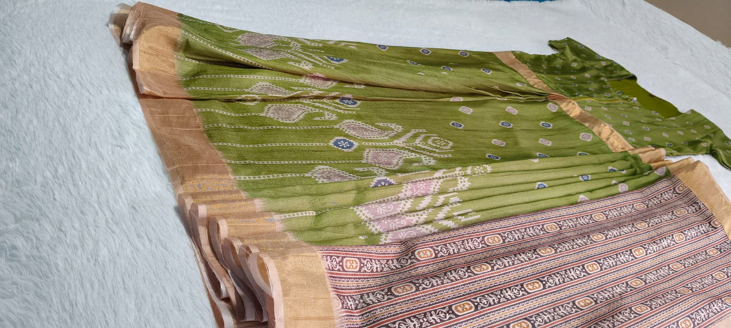 [Ready Stock-Zip & Go Saree]Green Chanderi Silk Saree with Ready Blouse, Linings